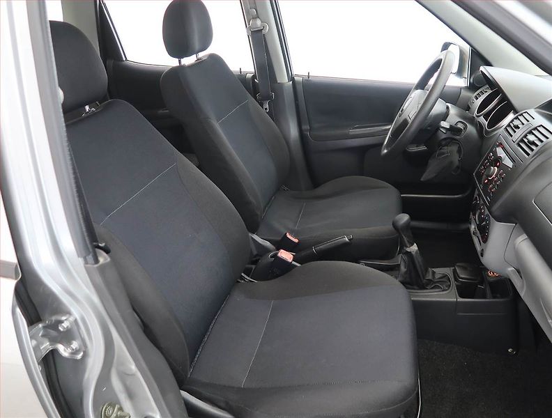 Suzuki Ignis (2004) 1.3, po STK, Tažné, rezervace - fotka 9 z 14