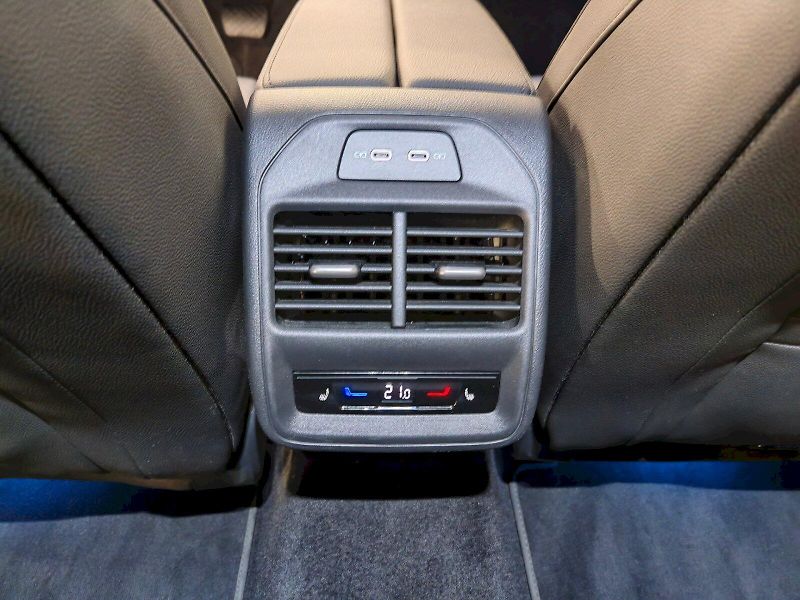 Škoda Superb (2024) Combi 2.0 TDI 142 kW DSG 4x4 L - fotka 29 z 35