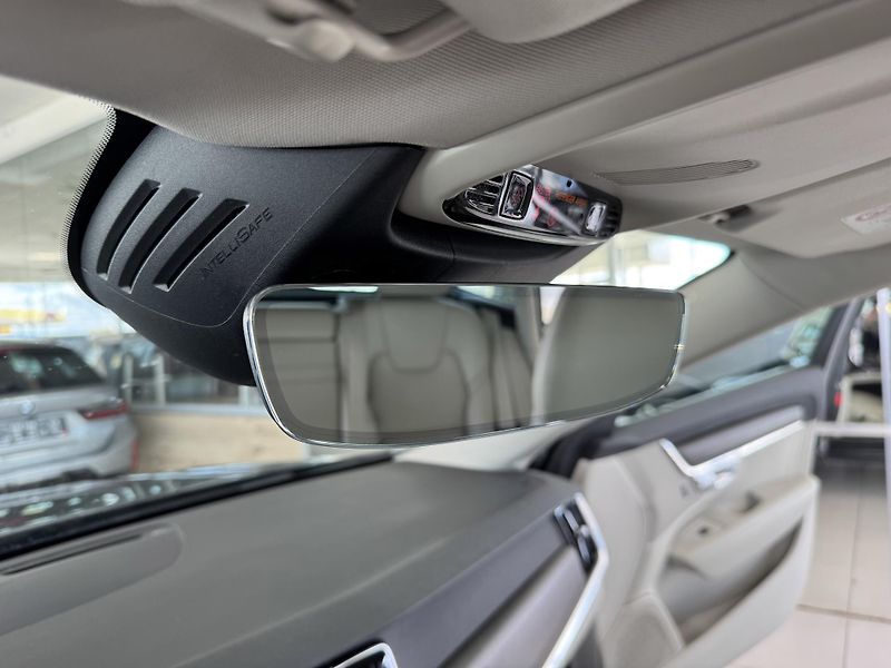 Volvo V90 CC*D5 173kW*AWD*KeyLess*Tažné - fotka 17 z 34