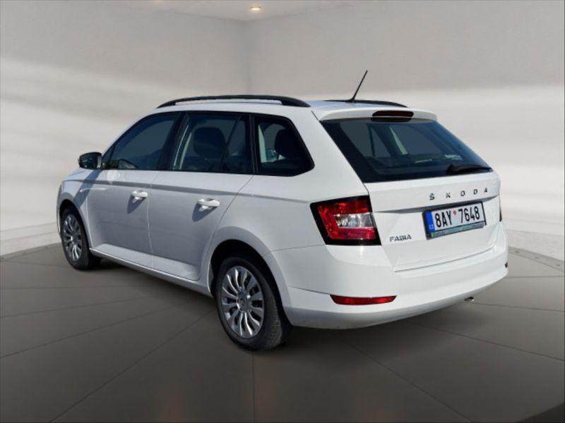 Škoda Fabia 1,0 TSI 70 Active - fotka 3 z 10