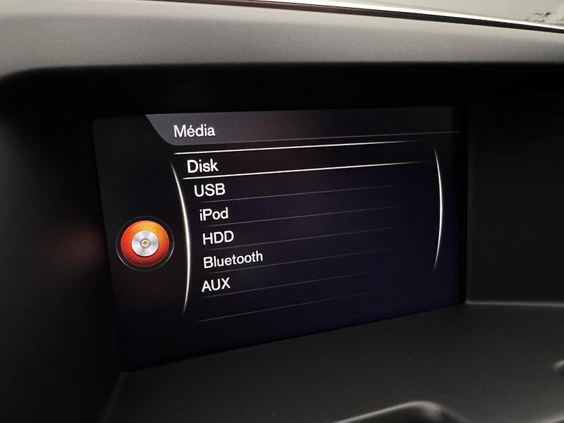 Volvo XC60 D4 AWD SUMMUM AUT - fotka 36 z 46