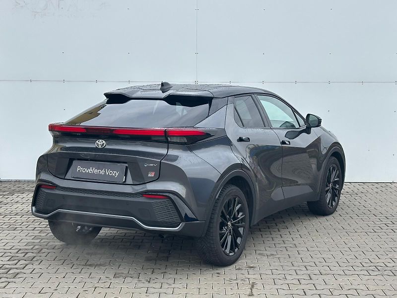 Toyota C-HR 2,0 HEV e-CVT GR Sport - fotka 2 z 30