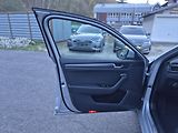 Škoda Superb Combi 2,0TDi 147kw DSG 17ALU - náhled 30