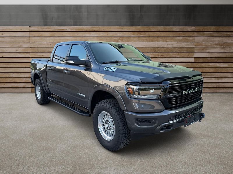 Dodge RAM (2022) +WINCHER+ROUGH COUNTRY+6 míst+ - fotka 1 z 23