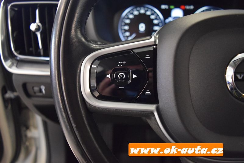 Volvo V60 2.0 D PRAV.SERVIS AUTOMAT 2020 - fotka 37 z 61