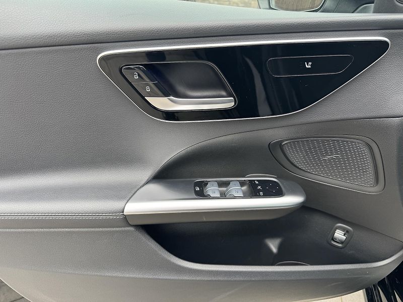 Mercedes-Benz Třídy C (2023) C 220d 4MATIC AVANTGARDE Tažné - fotka 10 z 25