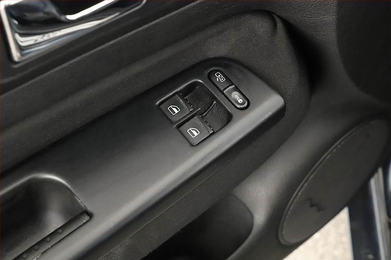 Volkswagen Golf (2002) 1.4 16V, nová STK, Tažné - fotka 11 z 11