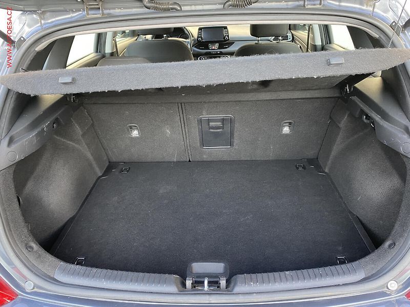 Hyundai i30 (2018) 1.0 T-GDi, Style, navi - fotka 7 z 18