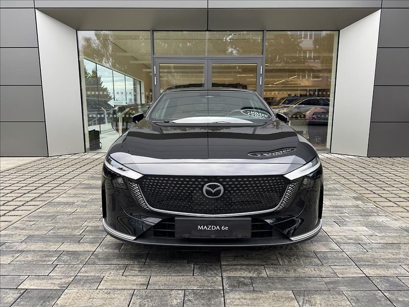 Mazda 6e (2026) EV 258ps 1AT RWD Takumi Plus - fotka 4 z 13