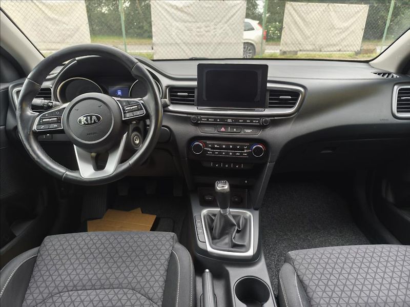 Kia Ceed 1,6 - fotka 6 z 12