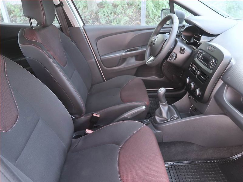 Renault Clio (2015) 1.2 16V, Serv.kniha - fotka 9 z 15