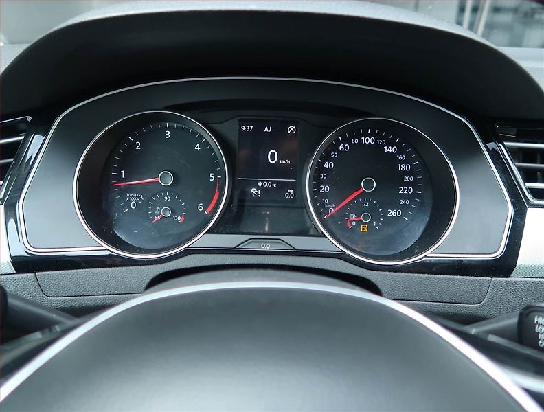 Volkswagen Passat (2016) 2.0 TDI, Automat, Navi - fotka 11 z 17