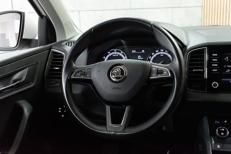 Škoda Karoq 1.5 TSI TAŽNÉ*KAMERA*ČR* - fotka 16 z 34