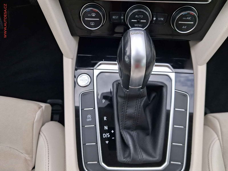 Volkswagen Passat (2019) 2.0TDi, DSG, LED, navi - fotka 12 z 20