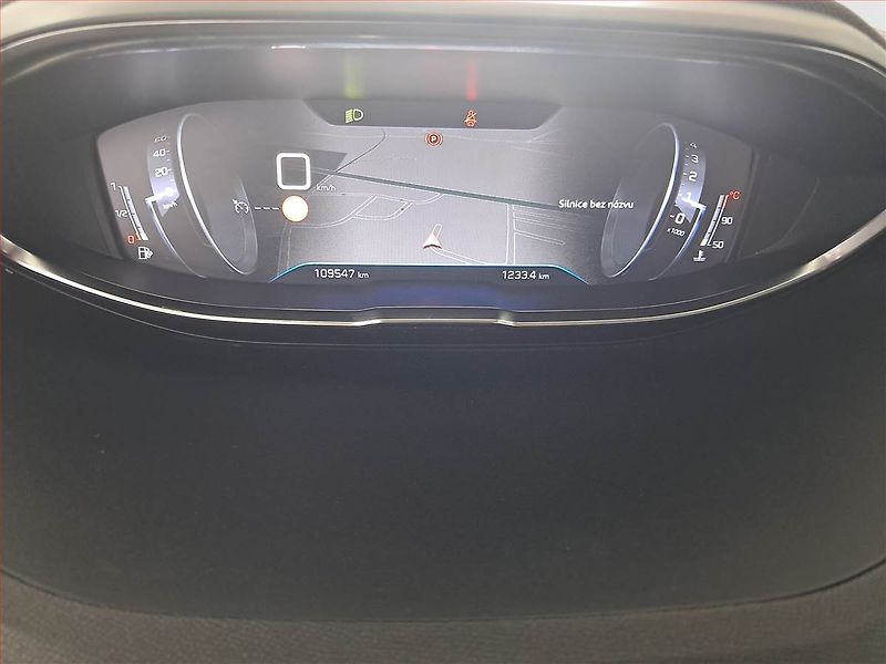 Peugeot 5008 (2020) PureTech 130, 7 míst, ČR,1.maj - fotka 11 z 18