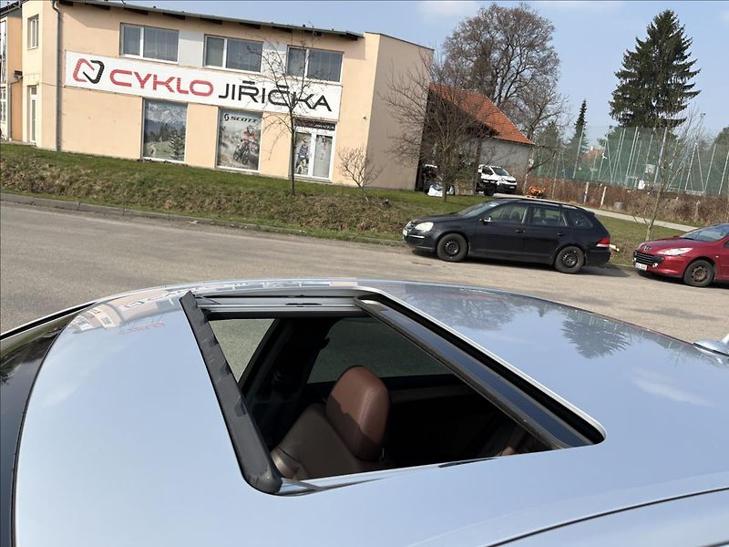 Mercedes-Benz Třídy E 2,2 250CDi AVG,Xenon,Šíbr,Kůže - fotka 28 z 39