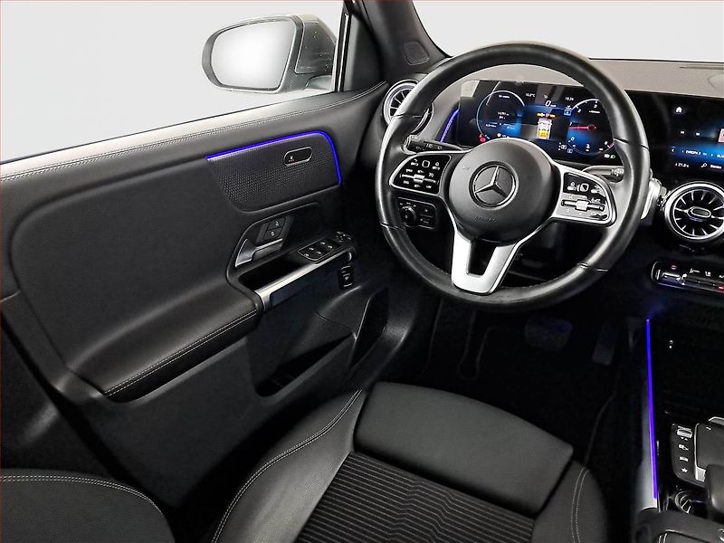 Mercedes-Benz GLB (2023) 200 d 4MATIC - fotka 7 z 23