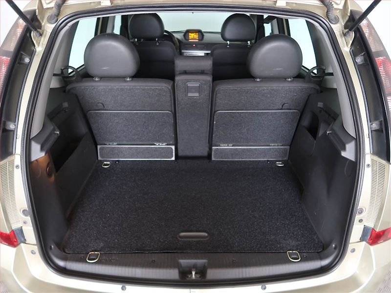 Opel Meriva (2010) 1.6, po STK, Tažné - fotka 13 z 14