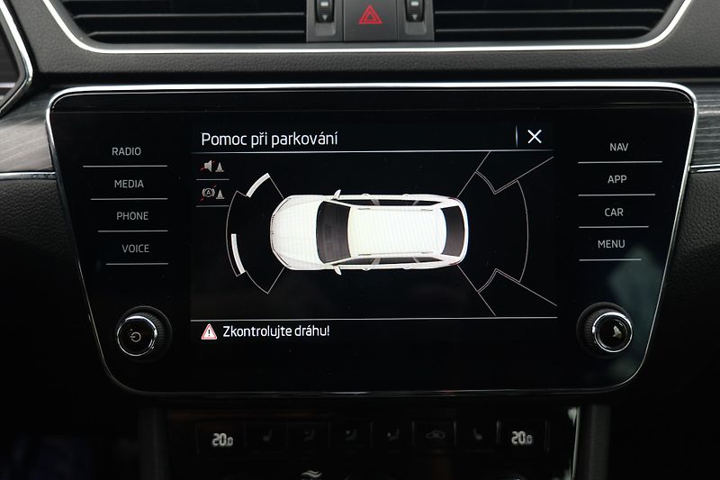 Škoda Superb TDI 110 kW Kůže Matrix Canton - fotka 31 z 38