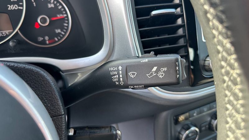Volkswagen Beetle (2012) 1.2TSI 77kW REZERVOVANO - fotka 15 z 25