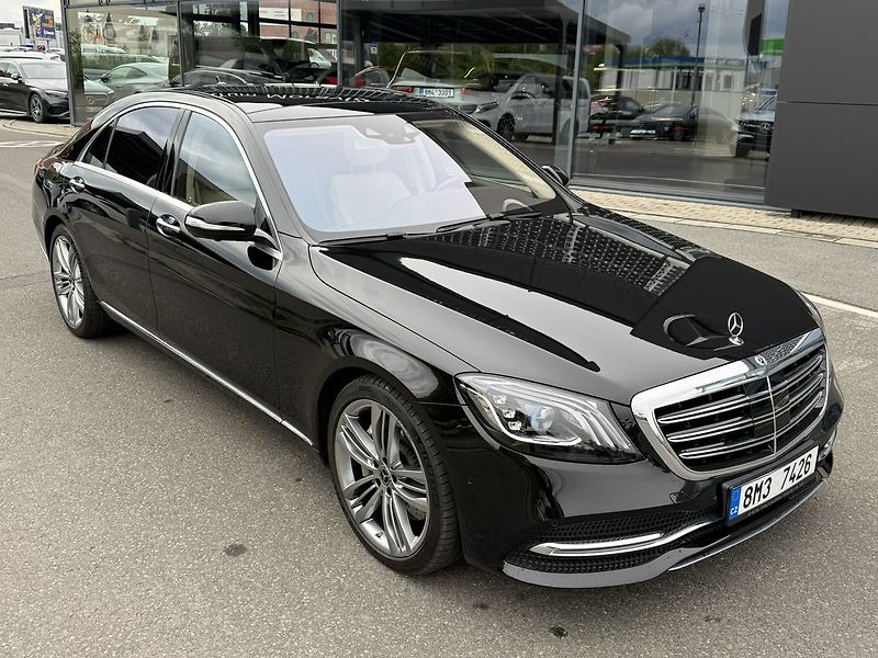 Mercedes-Benz Třídy S (2018) 560 4MATIC LONG - fotka 51 z 55