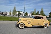Stovka nablýskaných motocyklů a automobilů předválečné a meziválečné éry vyrazila v neděli z Horního náměstí v Přerově na spanilou jízdu regionem. Nejstarší účastnicí byla 88letá Libuše Šulcová. Vyrazila na motocyklu BSA 770 se sidecarem z roku 1928.
