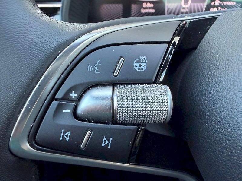 Škoda Scala (2025) 1.5 TSI 110kW Top Selection - fotka 12 z 35