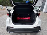 Toyota C-HR (2025) 1.8 Hybrid 140k Executive - náhled 28