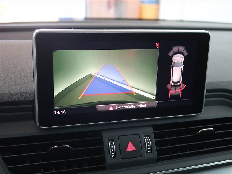Audi Q5 (2020) design 40 TDI - fotka 17 z 24
