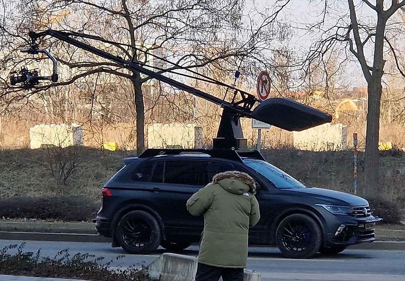 Filmaři zabrali Rohanské nábřeží. Řidiči musí objížďkou.