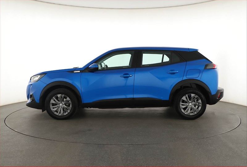 Peugeot 2008 (2021) 1.2 PureTech, Serv.kniha - fotka 3 z 17