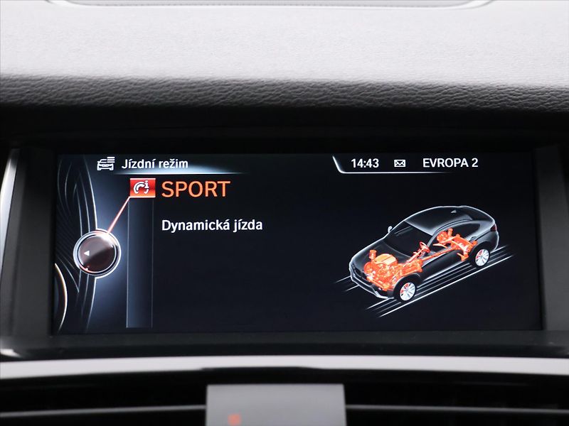 BMW X4 3,0 30d xDrive M Sport Shadow - fotka 21 z 32