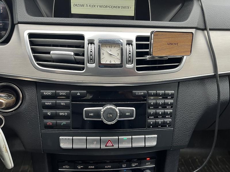 Mercedes-Benz Třídy E (2013) 220 CDi 100 Kw AVANTG. AKCE!! - fotka 13 z 15