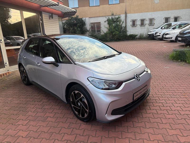 Volkswagen ID.3 (2023) Pro,62kWh,ACC,LED,Facelift2024 - fotka 5 z 21