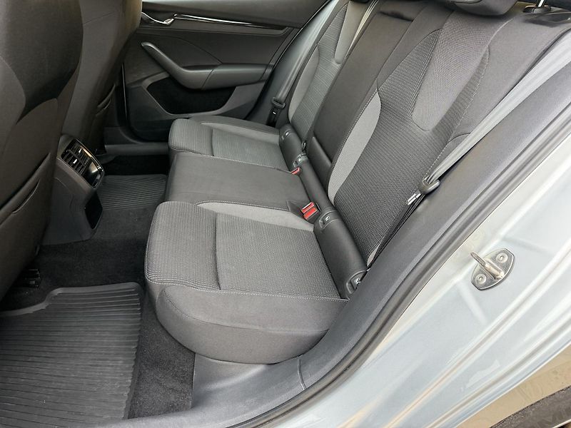 Škoda Octavia (2023) 2.0TDi DSG Liftback - fotka 12 z 12