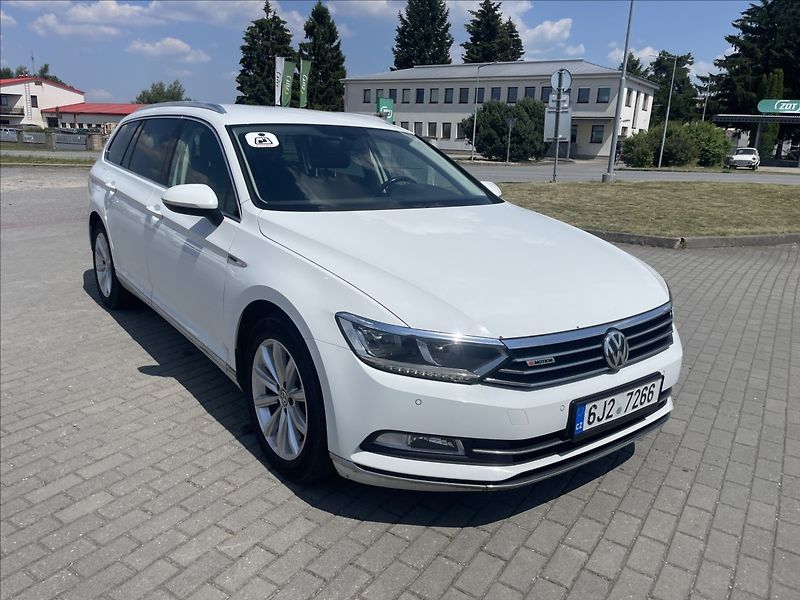 Volkswagen Passat 2,0 TDI 140kW BMT 4MOT DSG Hig - fotka 6 z 42