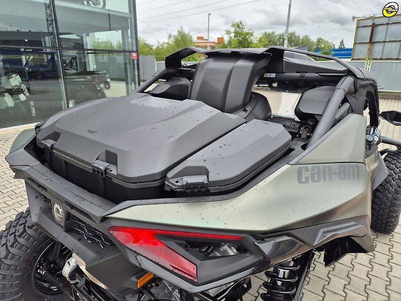 Can-Am Maverick R (2026) X RC DCT SAS 999T MY26 - fotka 31 z 38