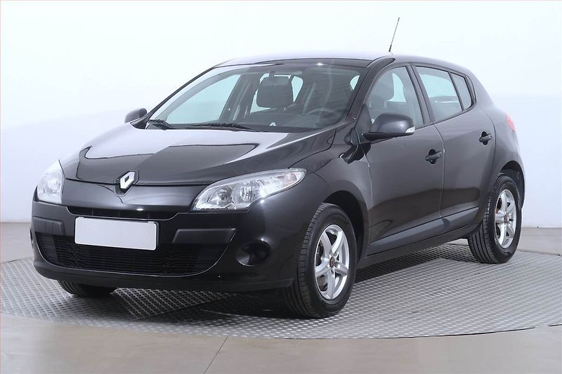 Renault Mégane (2012) 1.6 16V, Serv.kniha, Tempomat - fotka 2 z 19