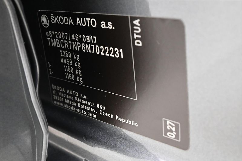 Škoda Superb 2,0 TDI 147 kW DSG L&K 4x4 Zár - fotka 12 z 32