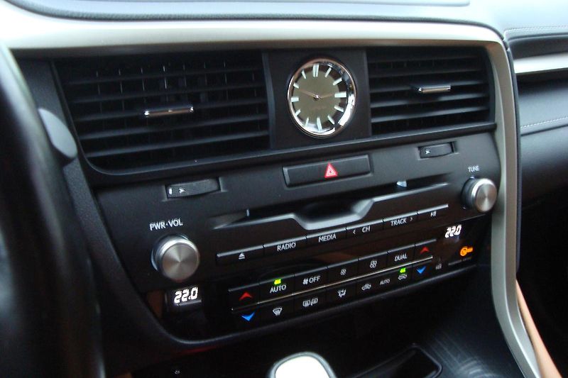 Lexus RX 450h (2021) ČR,1.Maj.S.kn.Najeto 62 tis.! - fotka 82 z 110