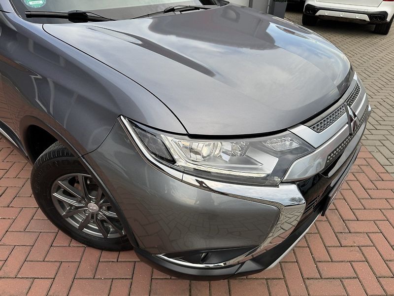 Mitsubishi Outlander (2019) 2.0i Mivec Navi Kamera - fotka 37 z 50