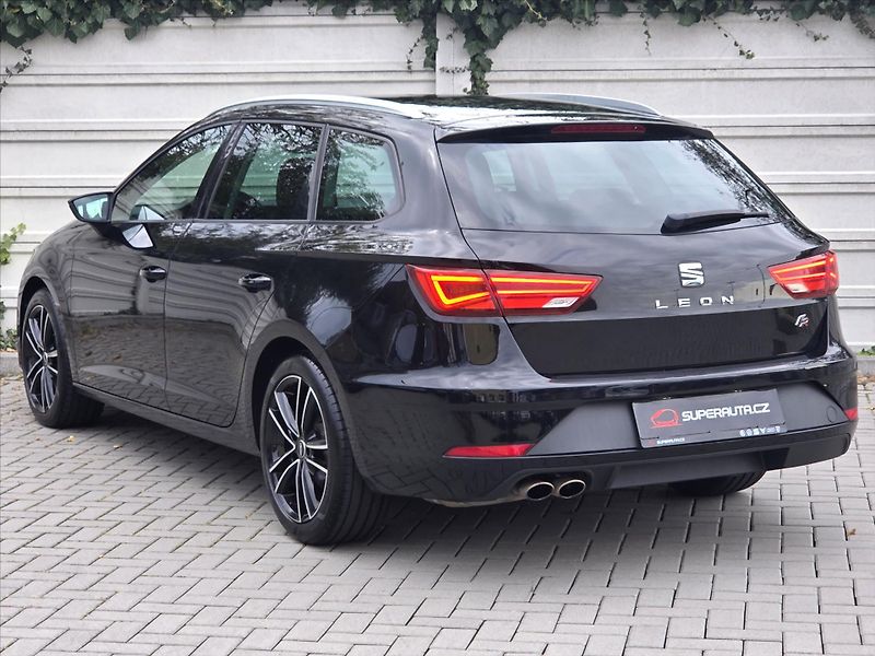 Seat Leon 1,8 TSi FR Full LED DCC 16V ST - fotka 4 z 25