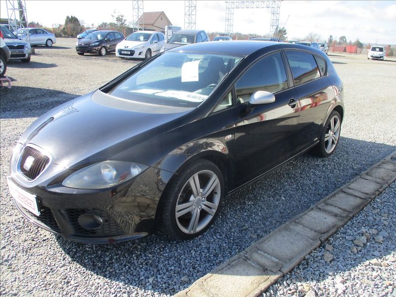 Seat Leon 1,9 TDI FR, aut. klima, 125kw, - fotka 3 z 31