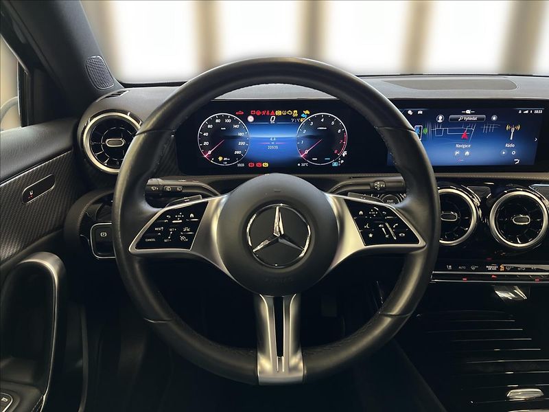 Mercedes-Benz Třídy A 180 Progressive Line - fotka 10 z 21