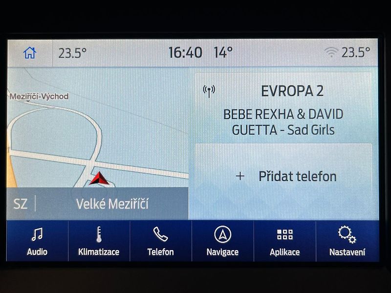 Ford S-MAX 2.0 EB Titanium manuál 7 míst - fotka 15 z 63