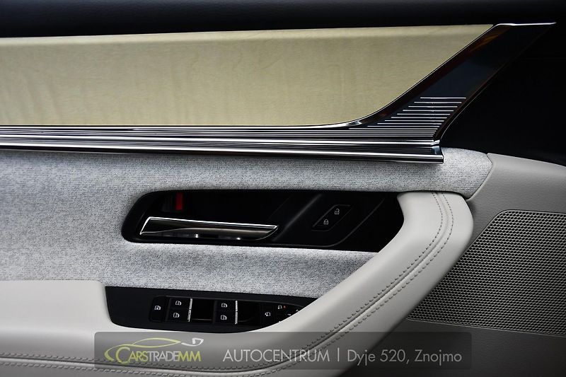 Mazda CX-60 2.5 PHEV TAKUMI ACC HUD BOSE - fotka 28 z 59