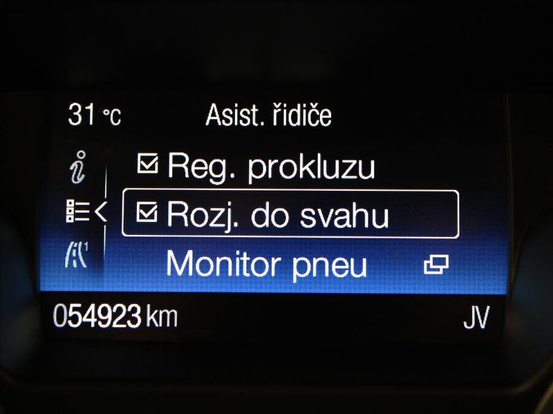 Ford Kuga 1,5 EB 110kW 54tkm. 1.maj.ČR - fotka 12 z 20