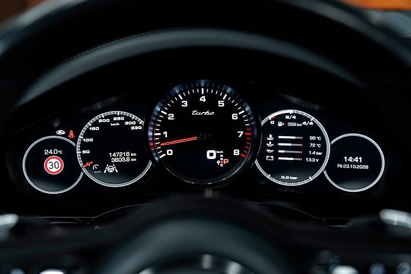 Porsche Cayenne Turbo - fotka 9 z 20