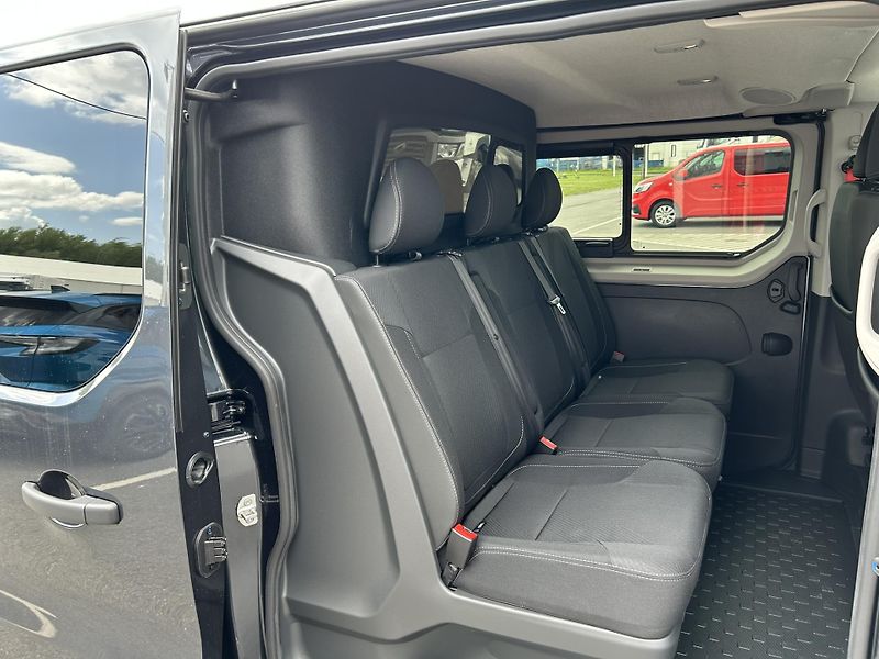 Renault Trafic (2026) CREW VAN L2H1 170k RED 5 míst - fotka 16 z 40