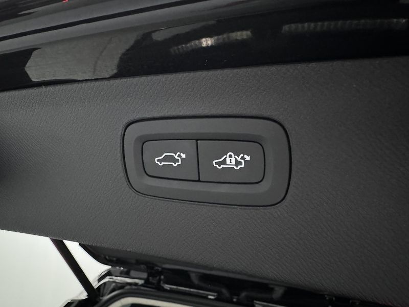 Volvo XC90 T8 AWD RECHARGE ULTRA CZ 1.maj - fotka 27 z 51
